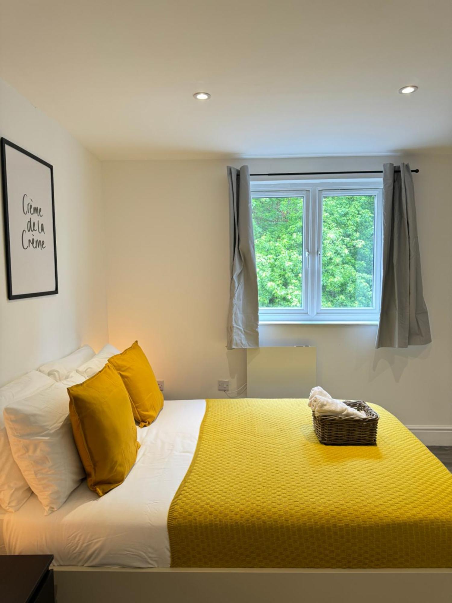 En-Suite Bedroom For Up To 4! Sofa Bed - Near Stratford 伦敦 外观 照片