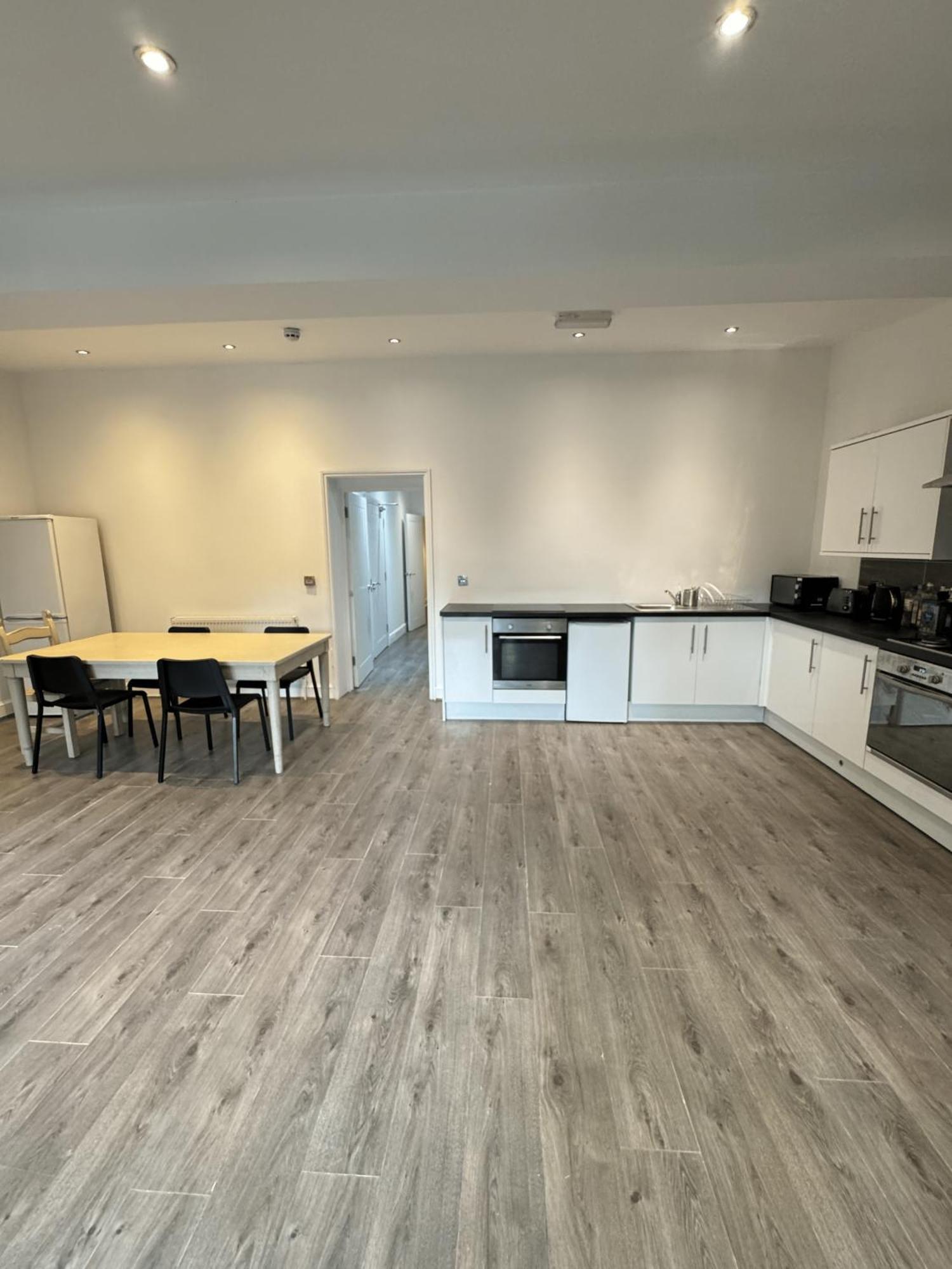 En-Suite Bedroom For Up To 4! Sofa Bed - Near Stratford 伦敦 外观 照片