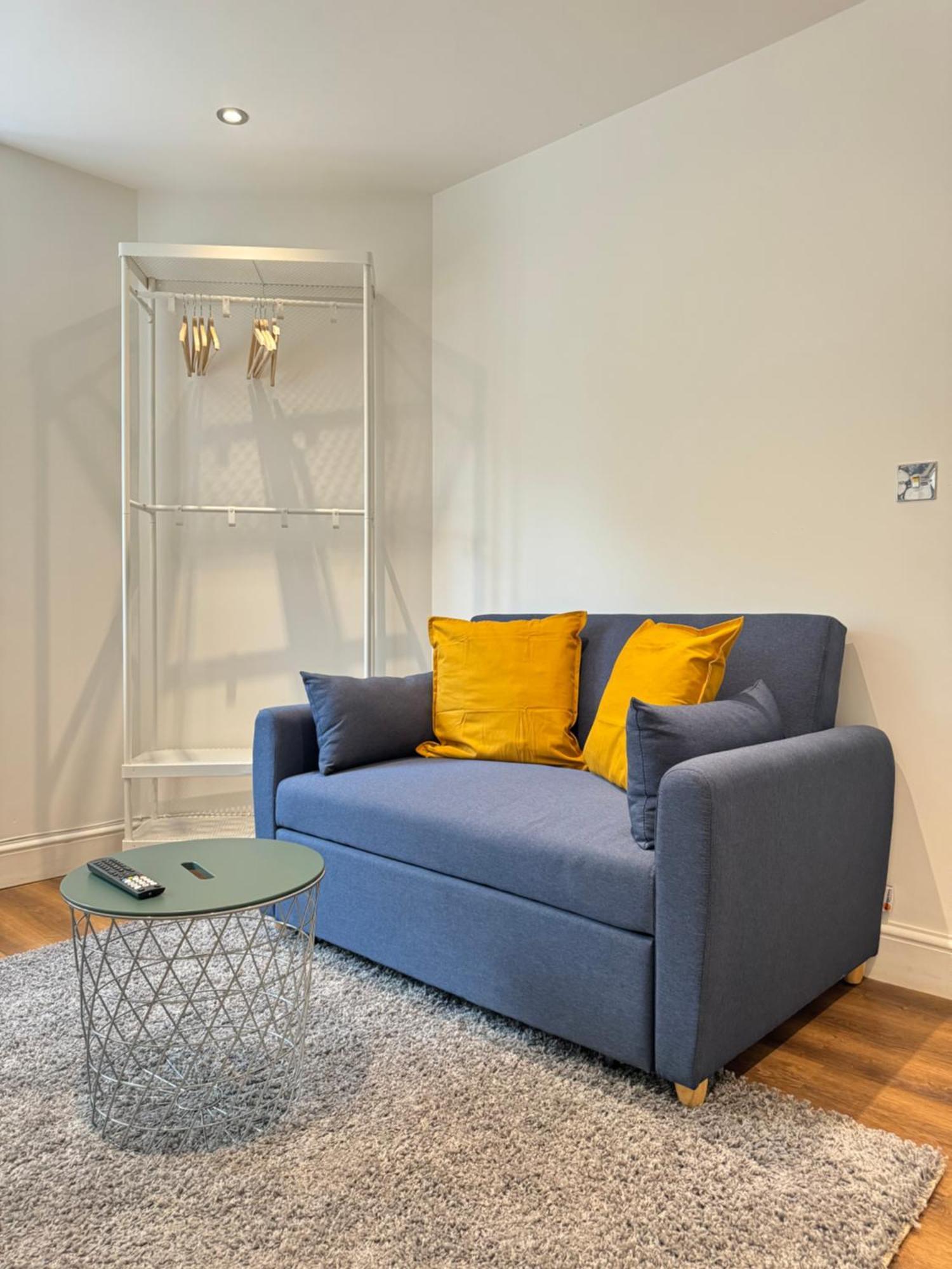 En-Suite Bedroom For Up To 4! Sofa Bed - Near Stratford 伦敦 外观 照片
